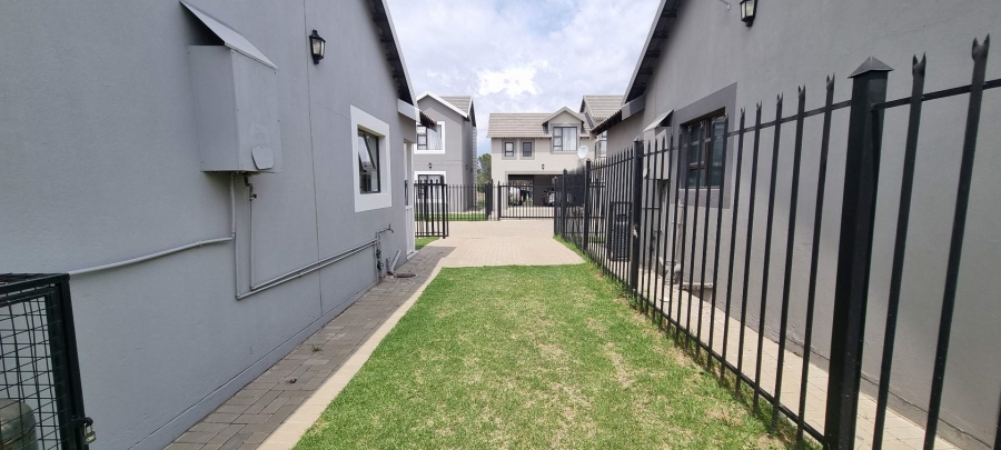 2 Bedroom Property for Sale in Heidedal Free State